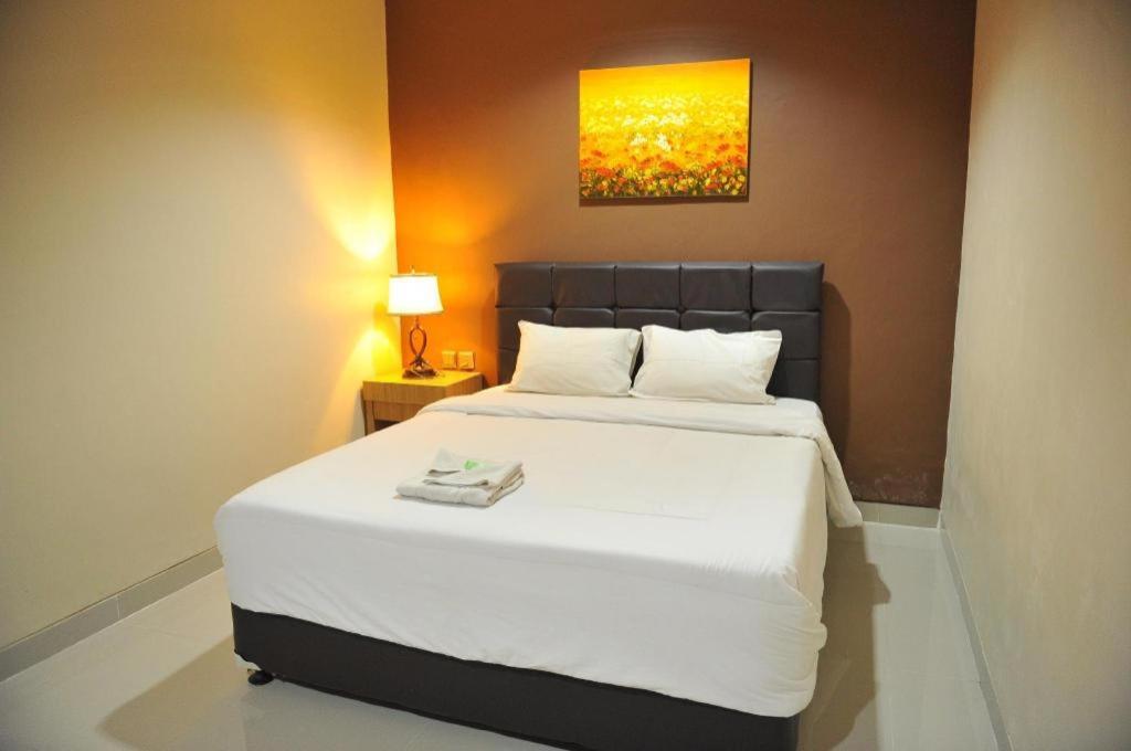Benito Residence Tangerang Esterno foto