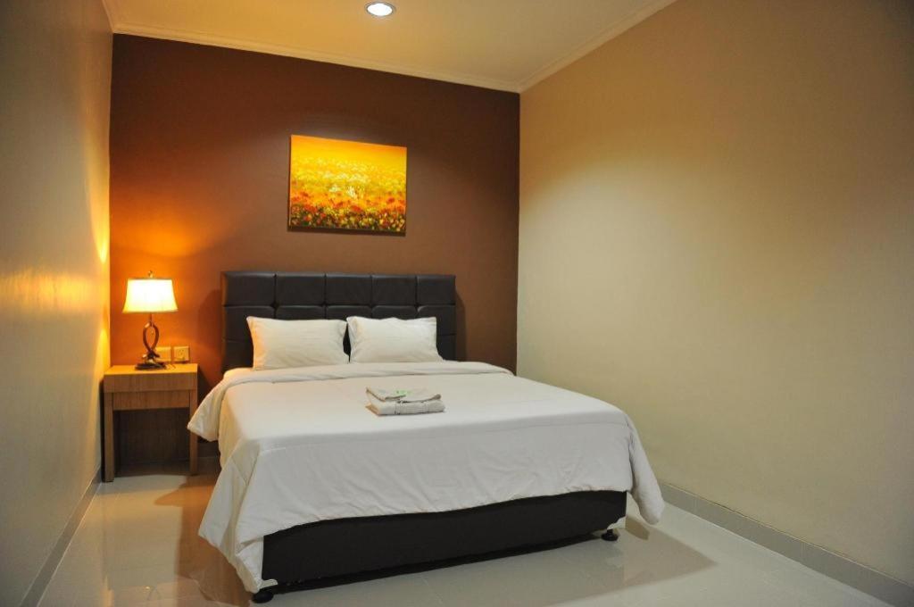 Benito Residence Tangerang Esterno foto
