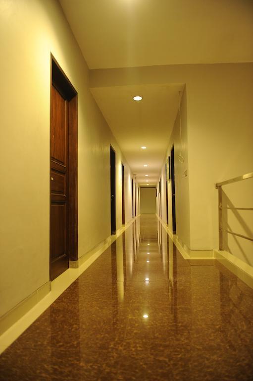 Benito Residence Tangerang Esterno foto