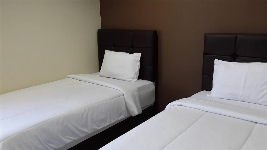 Benito Residence Tangerang Esterno foto
